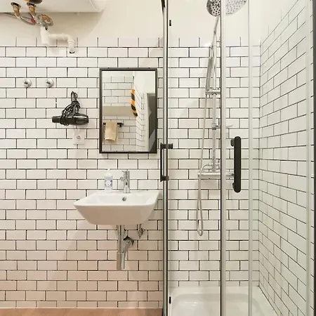Apartamento Alfama Village com Ar condicionado, porta 8 *
