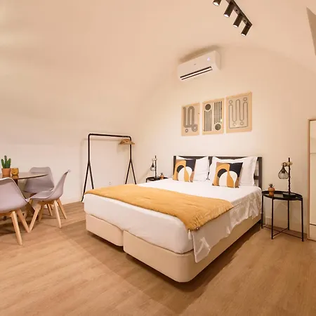 Apartamento Alfama Village Com Ar Condicionado, Porta 8
