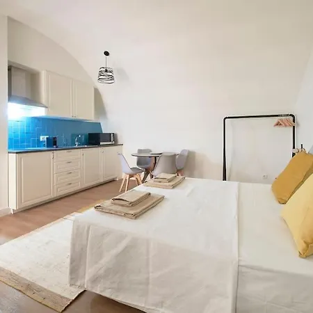 Alfama Village @ Porta8 *